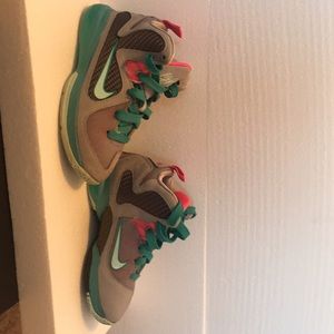 Lebron (Nike) shoes